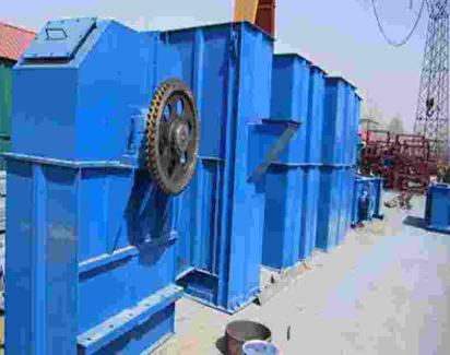 不銹鋼斗式提升機帶式特結(jié)的提構(gòu)式機點